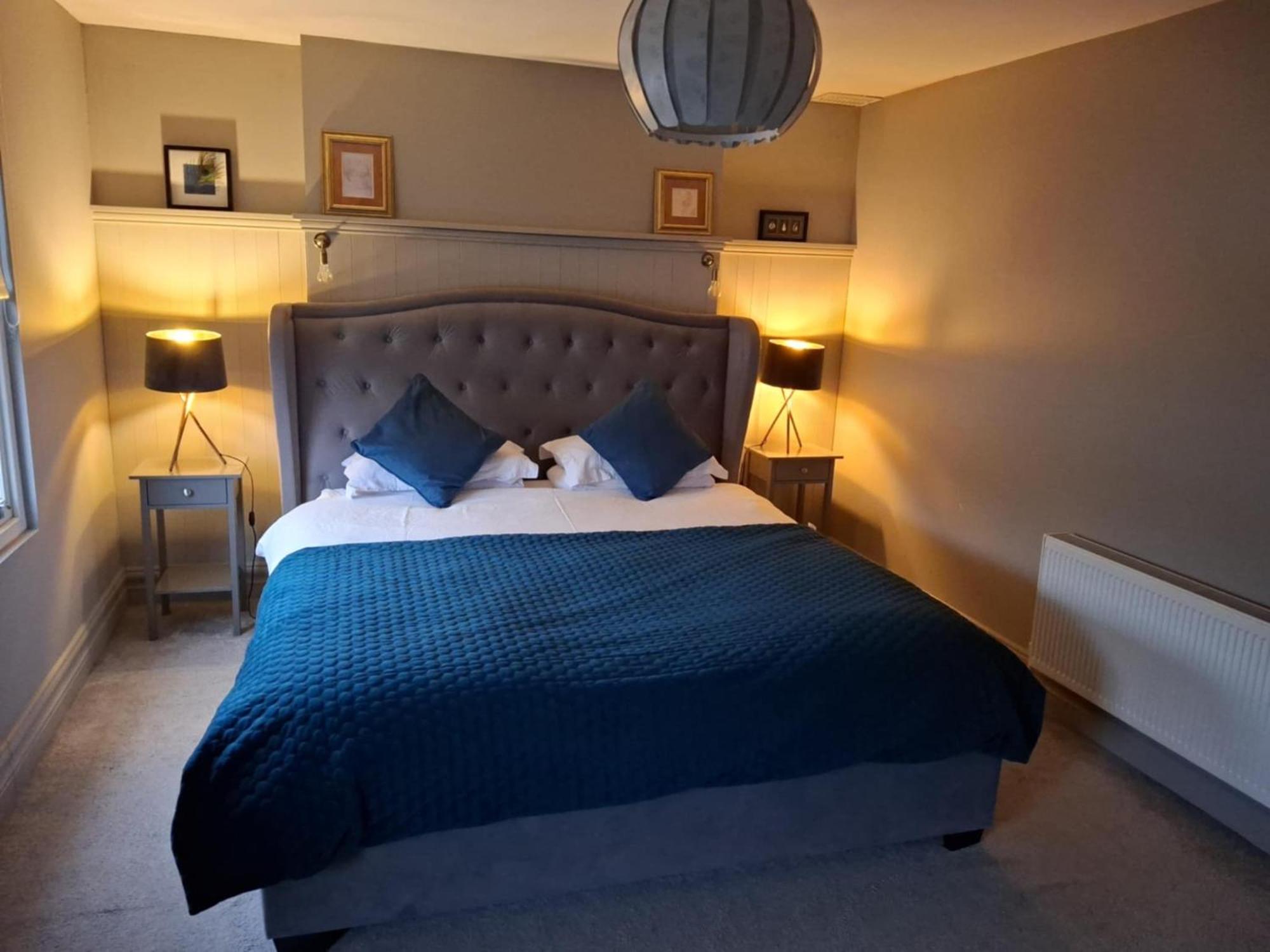 3 Bedroom Luxury Apartment Main Street Cashel  Zewnętrze zdjęcie